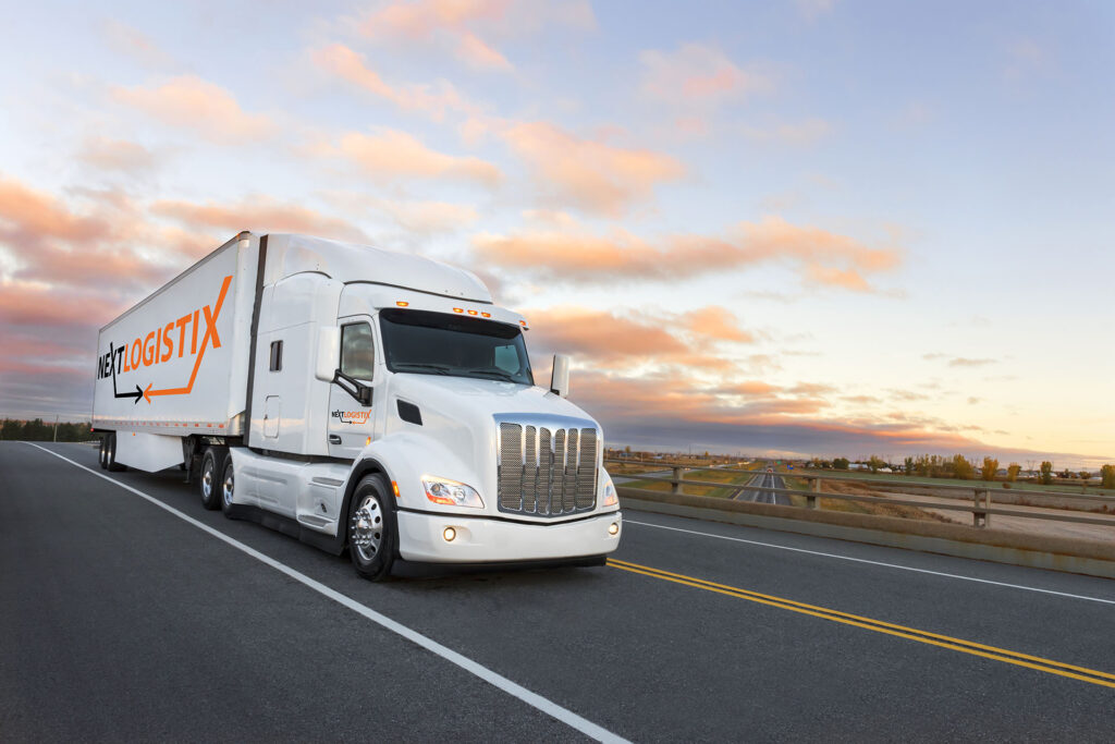 Camion sur la route